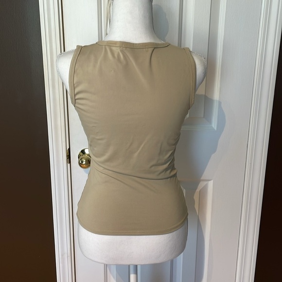 One Step Ahead Tan Sleeveless Empire Waist Top. Small - Picture 5 of 7